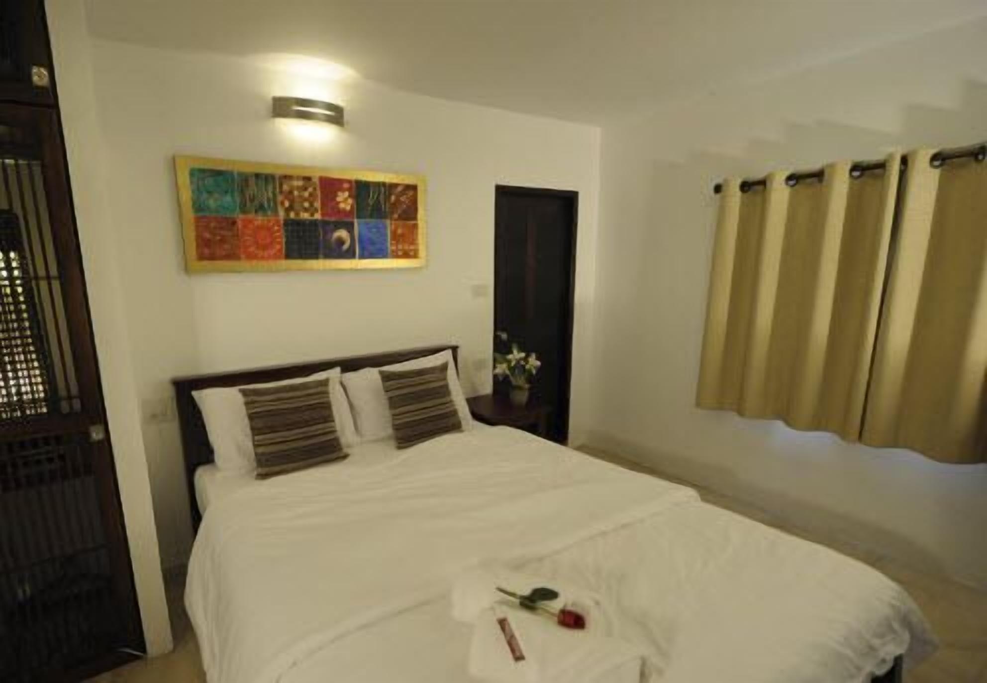 Baantalay Thungwualaen Hotel Pathiu Ngoại thất bức ảnh