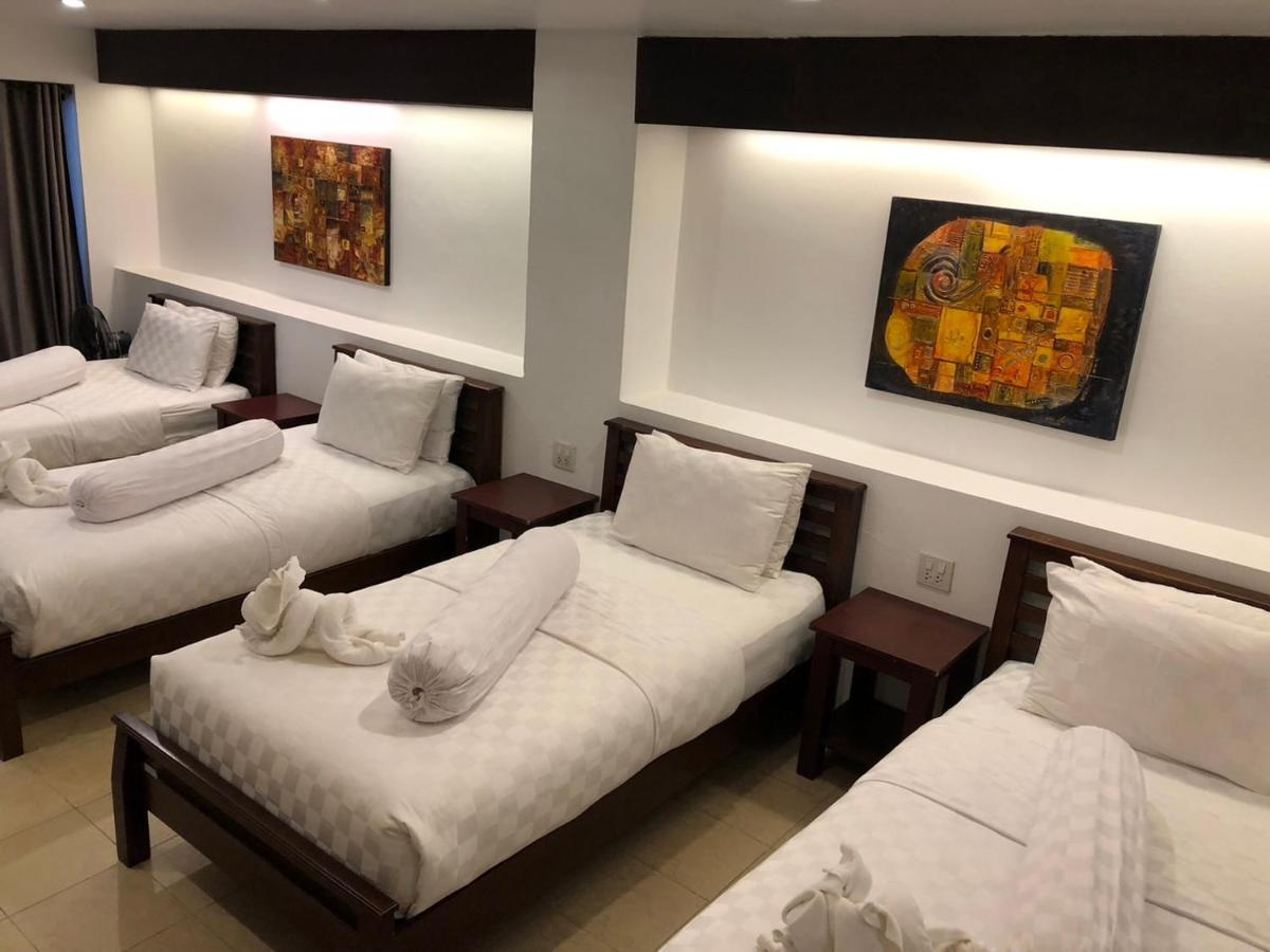 Baantalay Thungwualaen Hotel Pathiu Ngoại thất bức ảnh