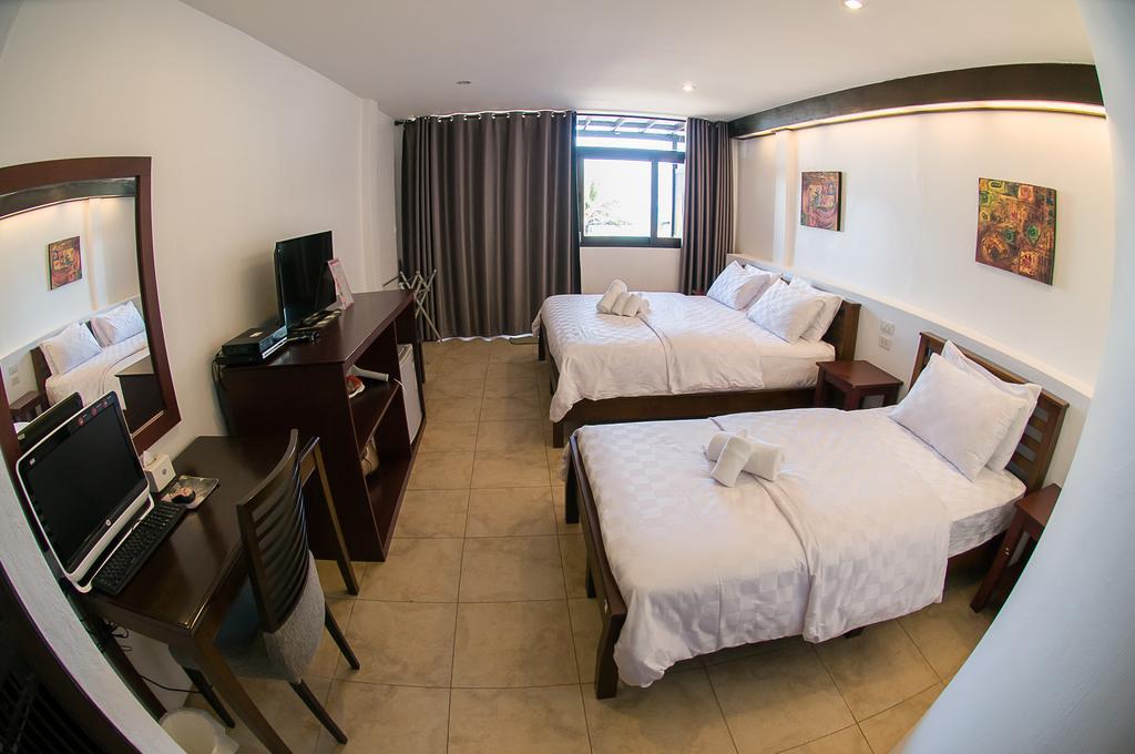 Baantalay Thungwualaen Hotel Pathiu Ngoại thất bức ảnh