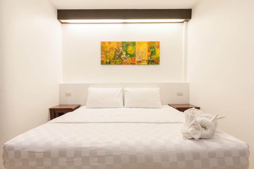 Baantalay Thungwualaen Hotel Pathiu Ngoại thất bức ảnh